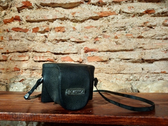 Yashica Fotoğraf makinesi  hemen al fiyatına özel %20 indirim.