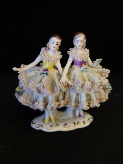 Dresden Dantelli Biblo