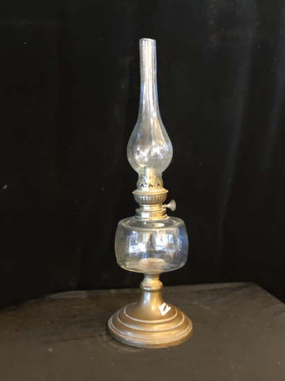 Bronz Ayaklı Cam Gövdeli Gaz Lambası