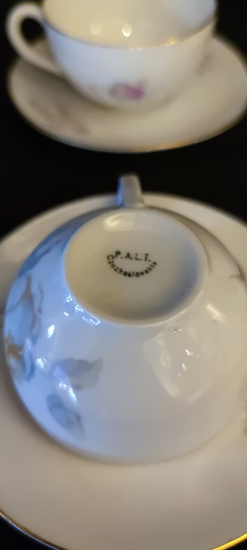 Çekoslavak Damgalı İnce porselen Çay fincanı