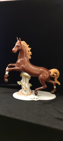 Porselen At Biblo Avrupa Damgalı