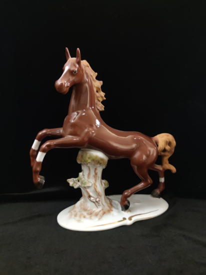 Porselen At Biblo Avrupa Damgalı