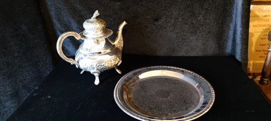 Bakır Çay Potu ve Kalem İşçilikli Tepsi