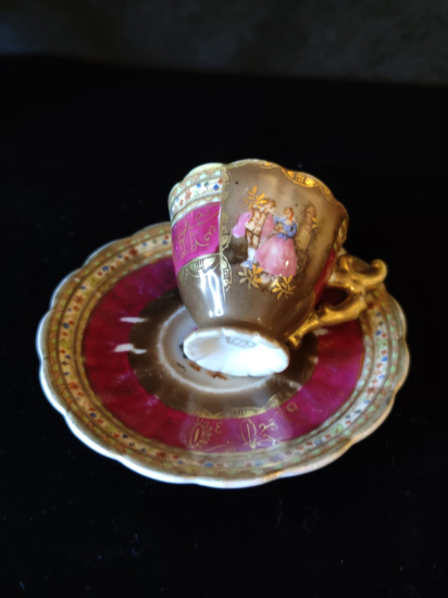 İngiliz Kahve Fincanı Dönem Yaşlılık izleri vardır