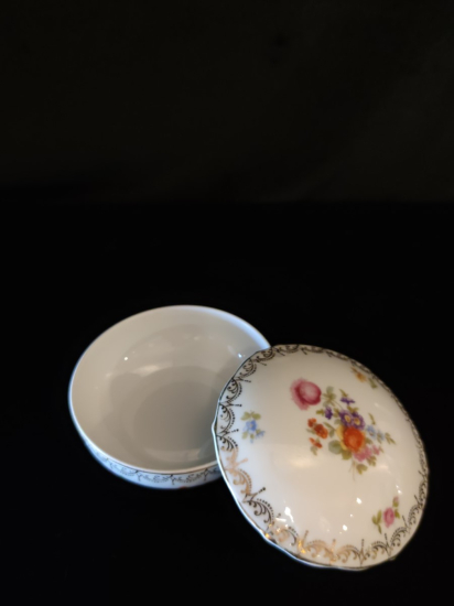 Limoges Porselen Kutu